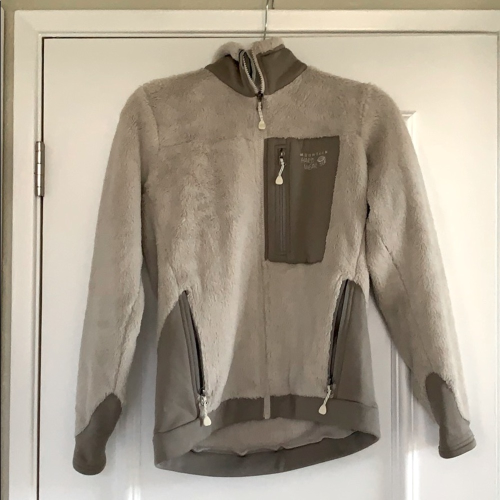 Mountain hardware jacket
